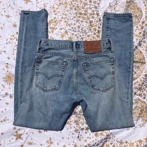 Perfect Levi skinnies best for 24/25